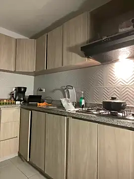 HollyHudsonn online show from 17, 3, 2025