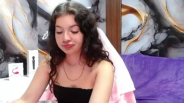 Snapshot of lilimini032 chatting on 17, 6, 2026 lilimini032 online show from 17, 6, 2026
