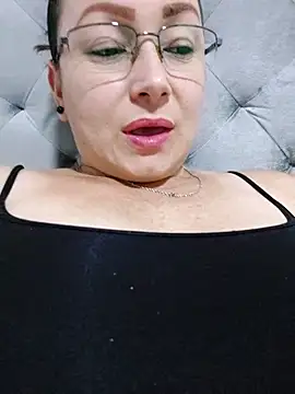milly sanchez online show from 2, 6, 2026