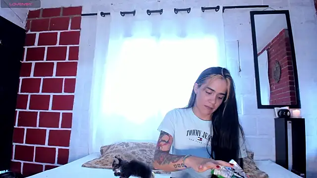 Snapshot of Kimandyuk chatting on 14, 11, 2025 Kimandyuk online show from 14, 11, 2025