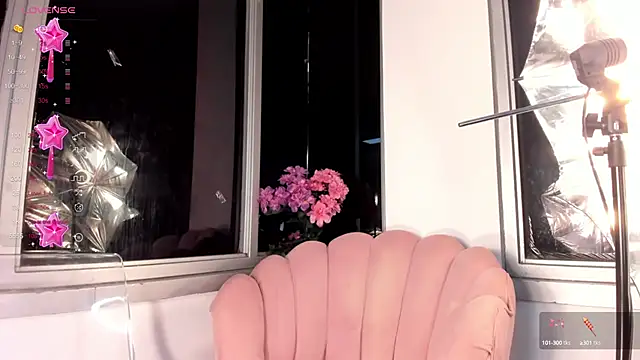 Snapshot of Megan_Lim chatting on 13, 1, 2025 Megan Lim online show from 13, 1, 2025