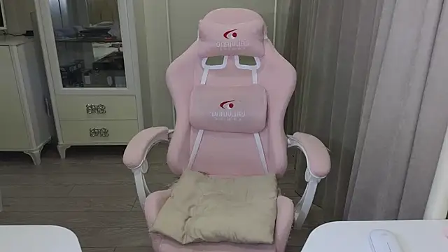 littlevildevil online show from 10, 1, 2025