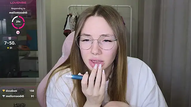 littlevildevil online show from 7, 3, 2025