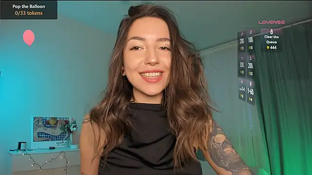 Snapshot of Oh_My_Dianee chatting on 4, 1, 2025 Oh My Dianee online show from 4, 1, 2025