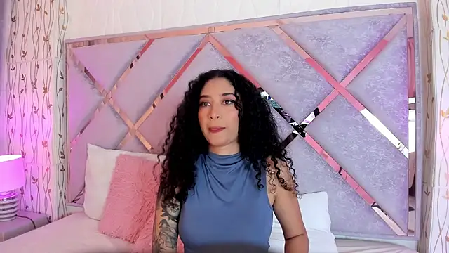  lanna jhonson  online show from 29, 1, 2025