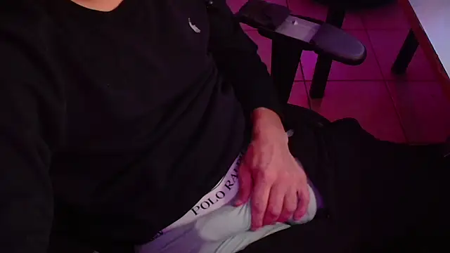 Snapshot of Vlad230323 chatting on 12, 11, 2025 Vlad230323 online show from 12, 11, 2025