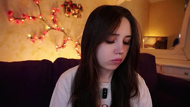 GillianDowdey online show from 6, 2, 2026