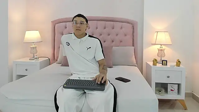 Snapshot of Buda_and_Cataleya_ chatting on 18, 12, 2024 Buda and Cataleya online show from 18, 12, 2024