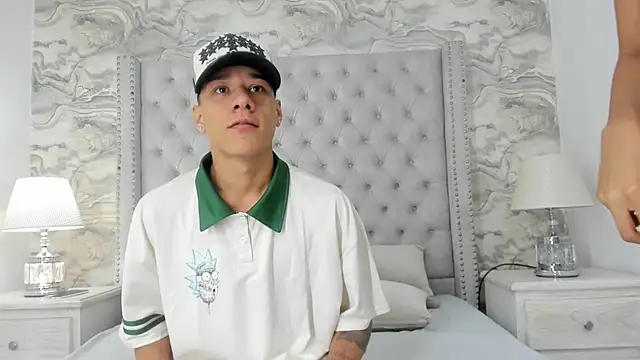 Snapshot of Buda_and_Cataleya_ chatting on 8, 10, 2025 Buda and Cataleya online show from 8, 10, 2025