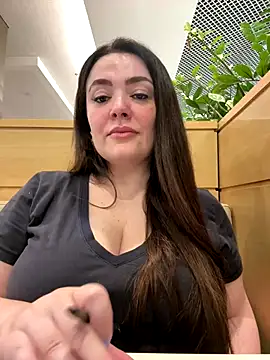 Snapshot of Sophie_Eaton chatting on 6, 10, 2025 Sophie Eaton online show from 6, 10, 2025