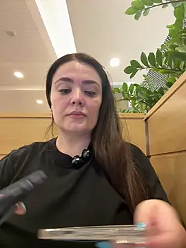 Snapshot of Sophie_Eaton chatting on 4, 11, 2025 Sophie Eaton online show from 4, 11, 2025