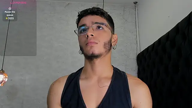 Ian Castillo  online show from 18, 2, 2025