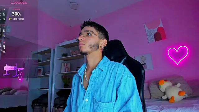 Ian Castillo  online show from 17, 3, 2025