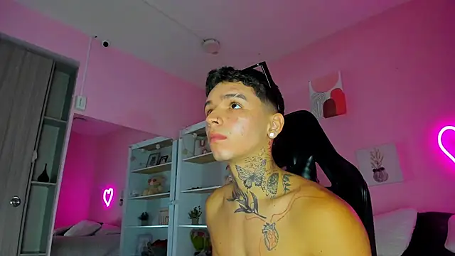 Ian Castillo  online show from 23, 9, 2025