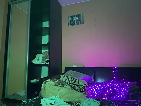 Snapshot of saint_cat25 chatting on 2, 3, 2025 saint cat25 online show from 2, 3, 2025