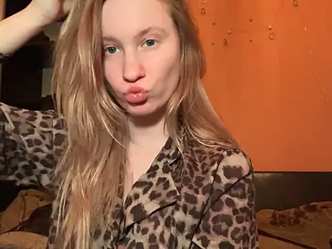 Snapshot of saint_cat25 chatting on 13, 3, 2025 saint cat25 online show from 13, 3, 2025