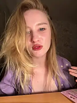 Snapshot of saint_cat25 chatting on 5, 11, 2025 saint cat25 online show from 5, 11, 2025