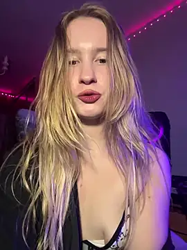 Snapshot of saint_cat25 chatting on 17, 11, 2025 saint cat25 online show from 17, 11, 2025