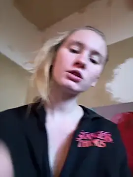 Snapshot of saint_cat25 chatting on 19, 11, 2025 saint cat25 online show from 19, 11, 2025