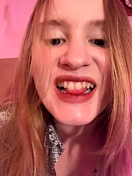 Snapshot of saint_cat25 chatting on 3, 12, 2025 saint cat25 online show from 3, 12, 2025