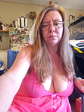 MsShelby40 online show from 25, 9, 2025