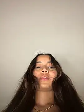 MollySanders    online show from 9, 1, 2025