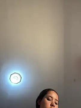 MollySanders    online show from 15, 3, 2025