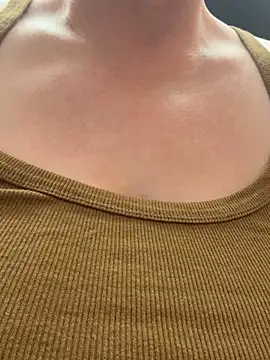 Big-Tits-McGee online show from 18, 11, 2025