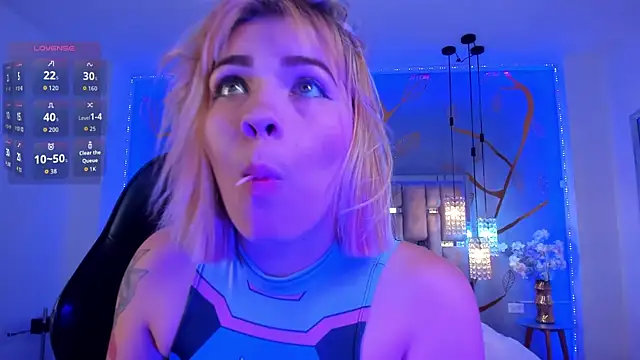 Snapshot of AlessiaDouce chatting on 25, 9, 2025 AlessiaDouce online show from 25, 9, 2025