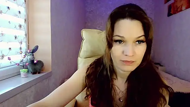 impossibleluna online show from 5, 4, 2026