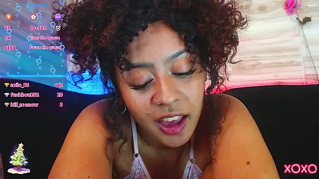 Snapshot of curly_anniz4_ chatting on 10, 12, 2024 curly anniz4 online show from 10, 12, 2024