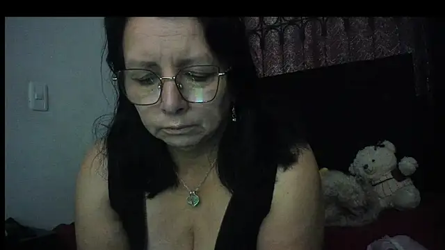 Evaaross 2345 online show from 9, 1, 2026