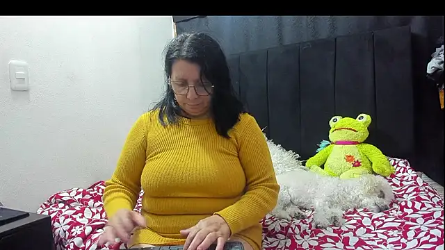 Evaaross 2345 online show from 1, 2, 2026