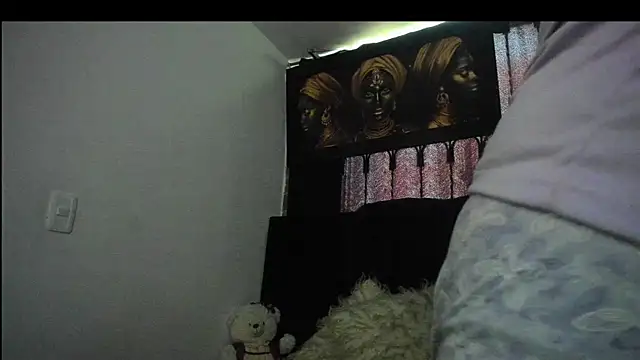 Evaaross 2345 online show from 8, 2, 2026