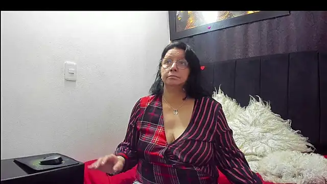 Evaaross 2345 online show from 10, 2, 2026