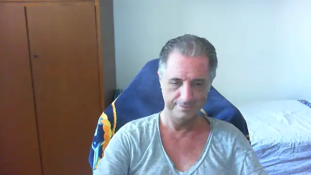 Snapshot of lliuk70mi chatting on 2, 7, 2026 lliuk70mi online show from 2, 7, 2026