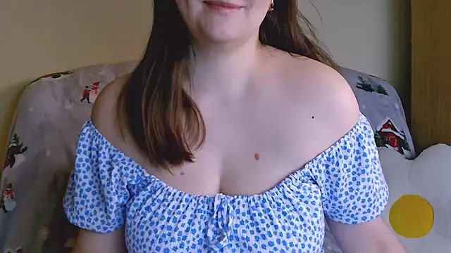 ChubbyMaia online show from 2, 1, 2025