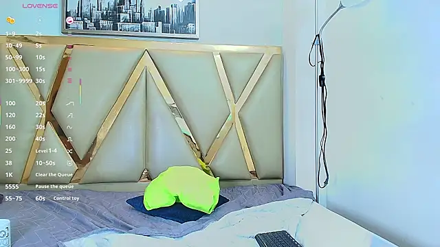 littleebonymommy online show from 4, 3, 2025