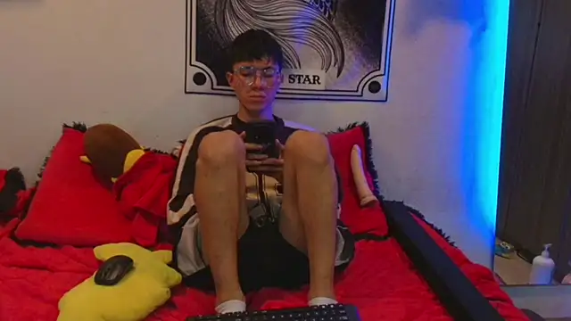 Justyn Ross online show from 2, 12, 2025