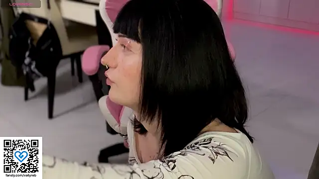 Vailyreb  online show from 12, 11, 2025