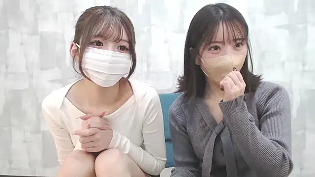 LOVE MOMO LOVE online show from 31, 1, 2025