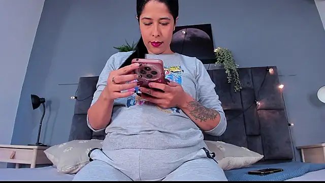 DulceAurora   online show from 20, 2, 2026