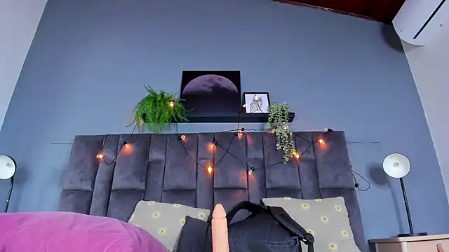 Snapshot of DulceAurora__ chatting on 5, 5, 2026 DulceAurora online show from 5, 5, 2026