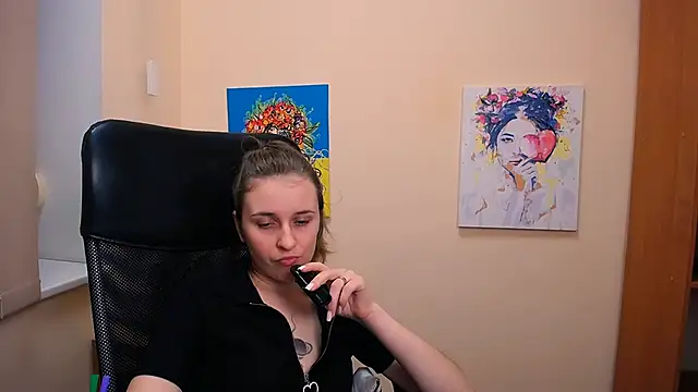 Snapshot of _Nicole_new chatting on 14, 3, 2025 Nicole new online show from 14, 3, 2025