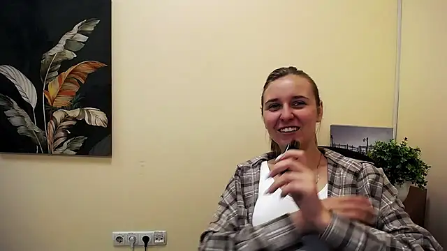 Snapshot of _Nicole_new chatting on 12, 9, 2025 Nicole new online show from 12, 9, 2025