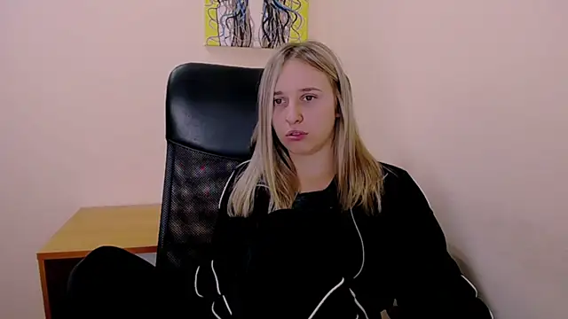 Snapshot of _Nicole_new chatting on 27, 9, 2025 Nicole new online show from 27, 9, 2025