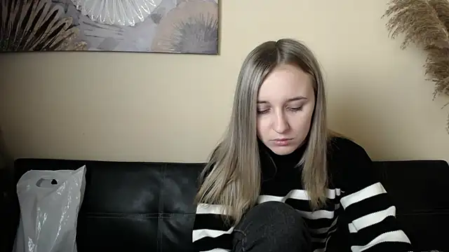 Snapshot of _Nicole_new chatting on 6, 11, 2025 Nicole new online show from 6, 11, 2025