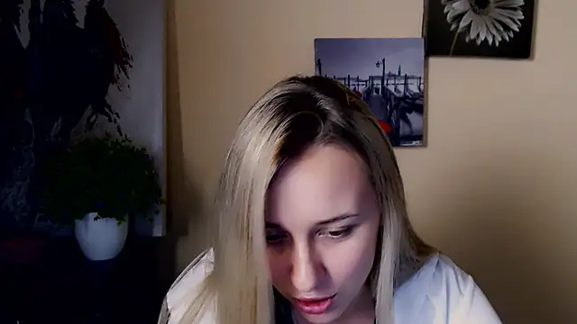 Snapshot of _Nicole_new chatting on 6, 6, 2026 Nicole new online show from 6, 6, 2026
