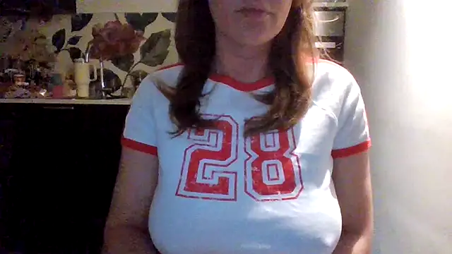 Nina24 online show from 28, 2, 2025