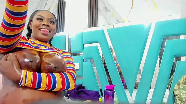 Snapshot of mia_alvares chatting on 28, 2, 2025 mia alvares online show from 28, 2, 2025